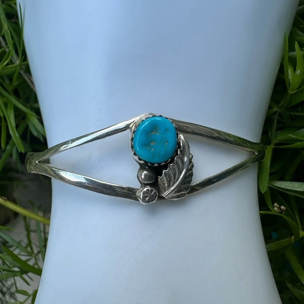 VTG Native American Navajo Cuff Bracelet Size 6 Turquoise Leaf 925 Sterling 6.0g